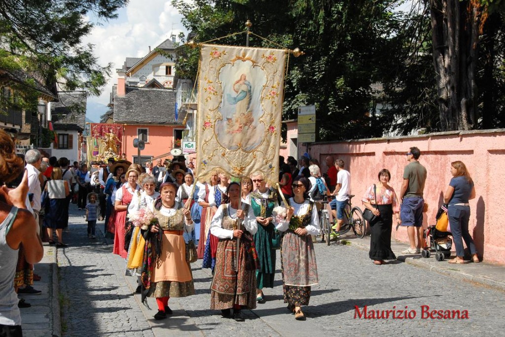 eventi-valle-vigezzo-processione-Assunta - ph. Maurizio Besana